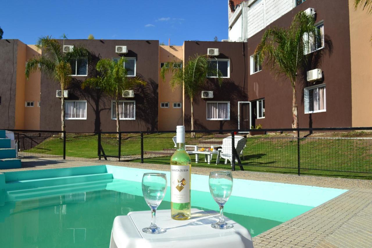 Hotel Montana By Cph Villa Carlos Paz Exterior photo